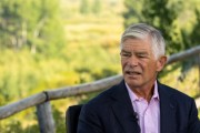 六爻免费费城联储行长Harker：决策者需等待不确定性消退再调整利率
